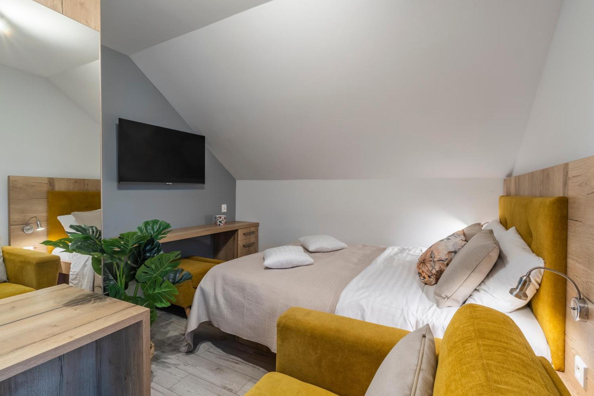 Jaskolka - Pokoje I Apartament Przy Plazy Олщин Екстериор снимка