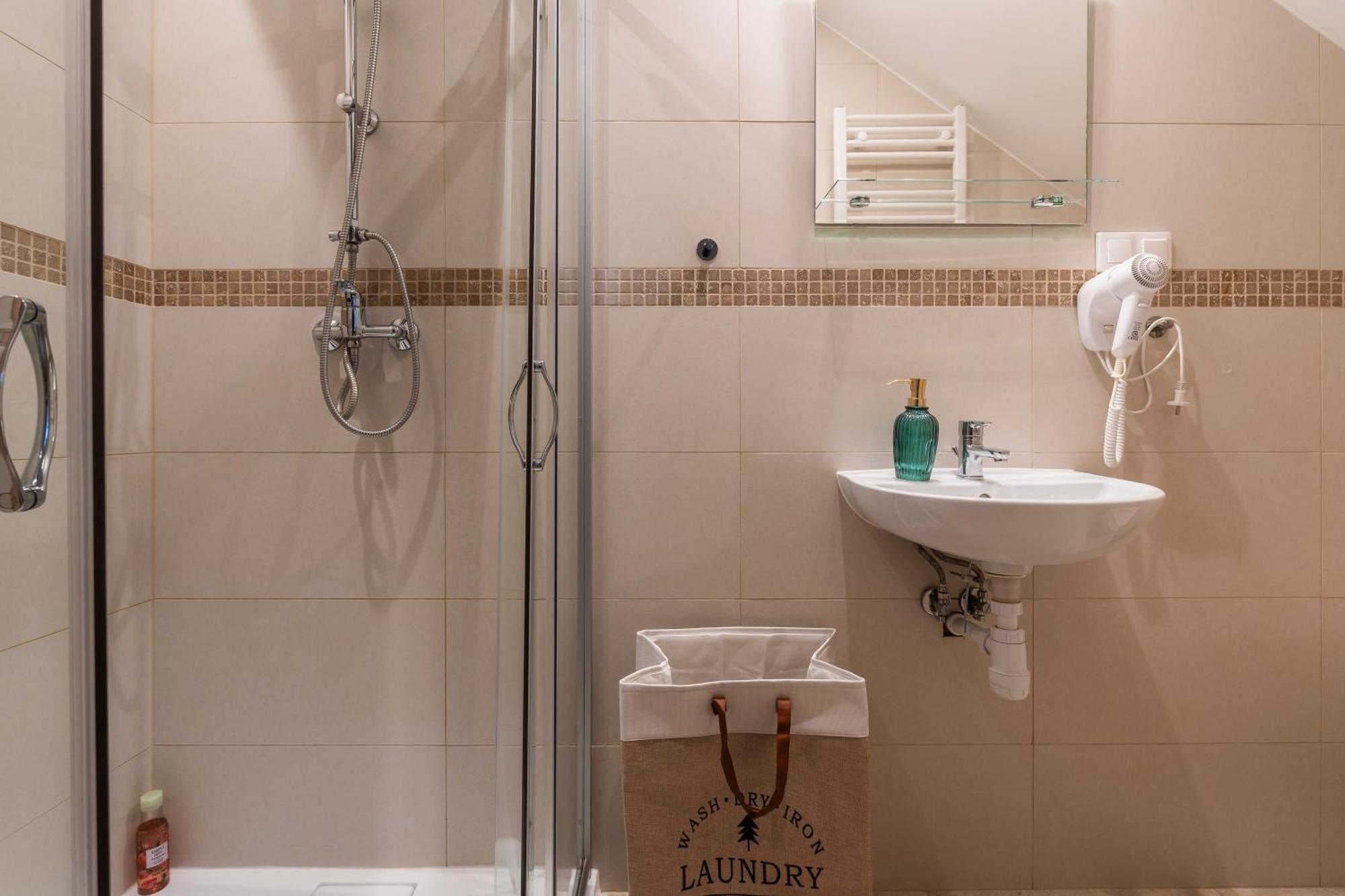Jaskolka - Pokoje I Apartament Przy Plazy Олщин Екстериор снимка